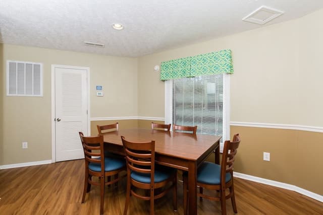Condo, 3 Bedrooms