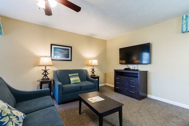 Condo, 3 Bedrooms