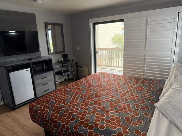 Standard Room, 1 King Bed