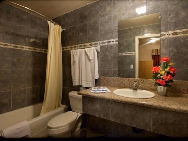 Suite with Jetted Tub