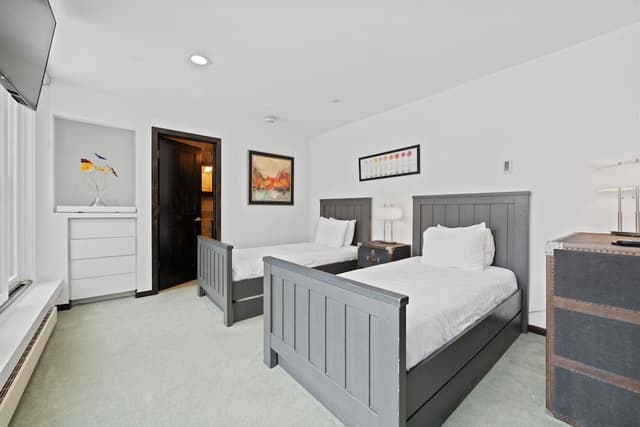 Luxury Condo, 3 Bedrooms
