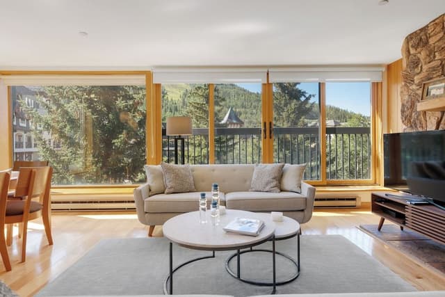 Deluxe Condo, 3 Bedrooms