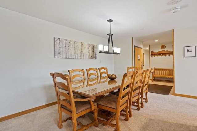 Deluxe Condo, 2 Bedrooms