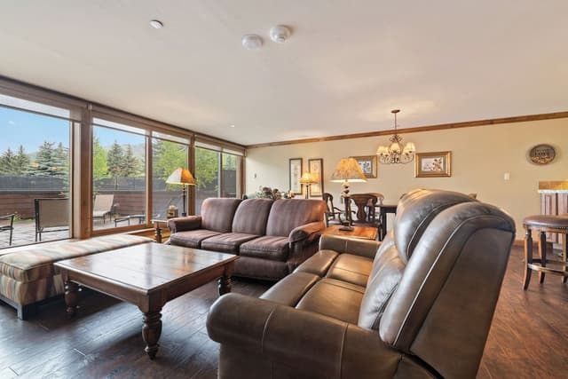 Luxury Condo, 2 Bedrooms