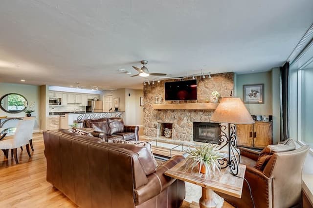 Luxury Condo, 2 Bedrooms