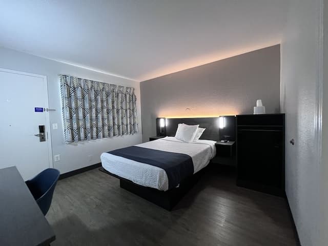 Standard Room, 1 Double Bed, Accessible, Non Smoking