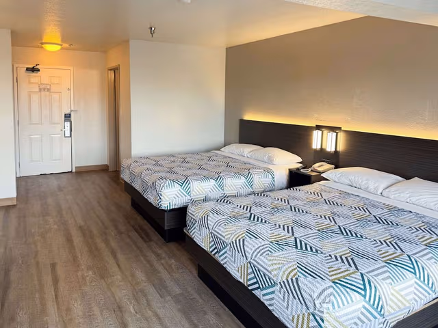Deluxe Room, 2 Double Beds, Non Smoking, Refrigerator