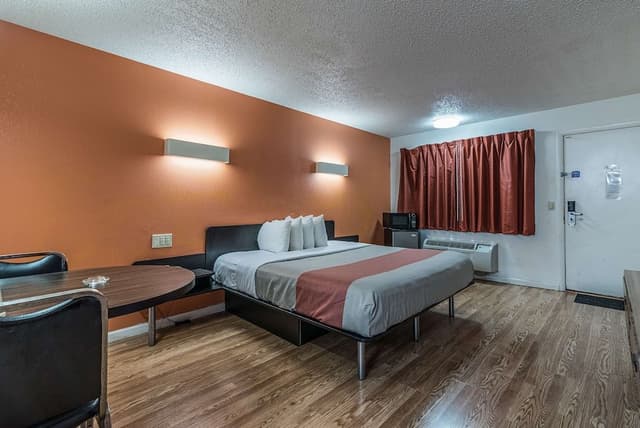 Standard Room, 2 Queen Beds, Smoking