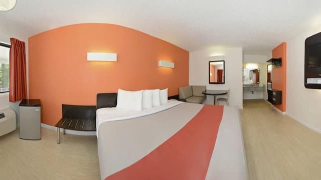 Standard Room, 1 King Bed, Non Smoking