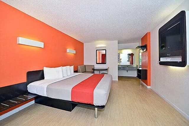 Standard Room, 1 King Bed, Non Smoking