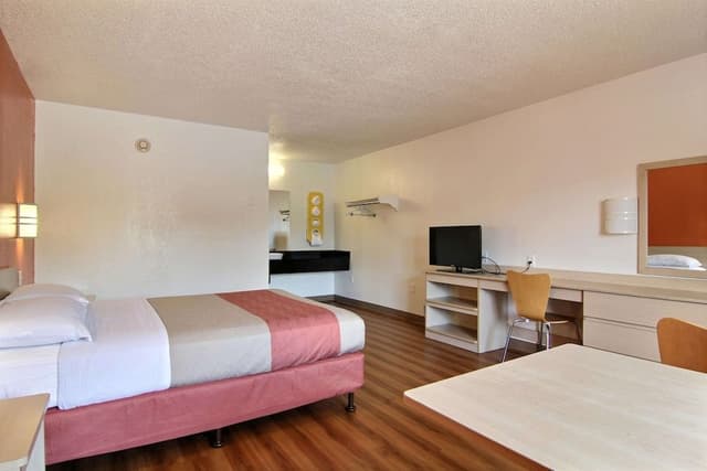 Standard Room, 1 Double Bed, Accessible, Non Smoking