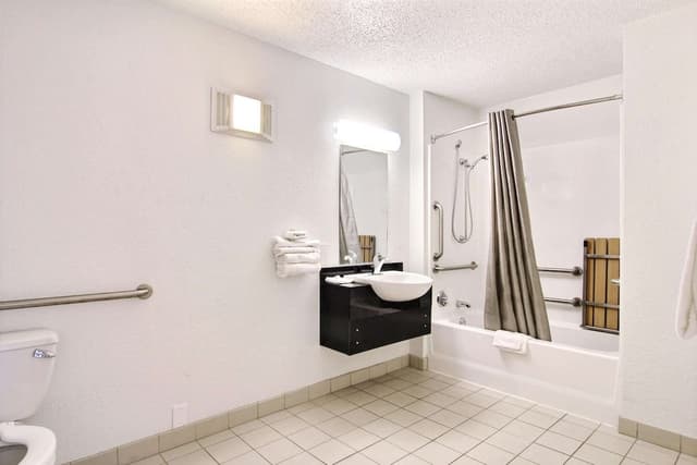 Standard Room, 1 Double Bed, Accessible, Non Smoking