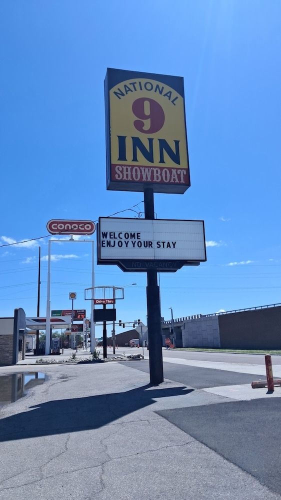 National 9 Casper - Showboat4