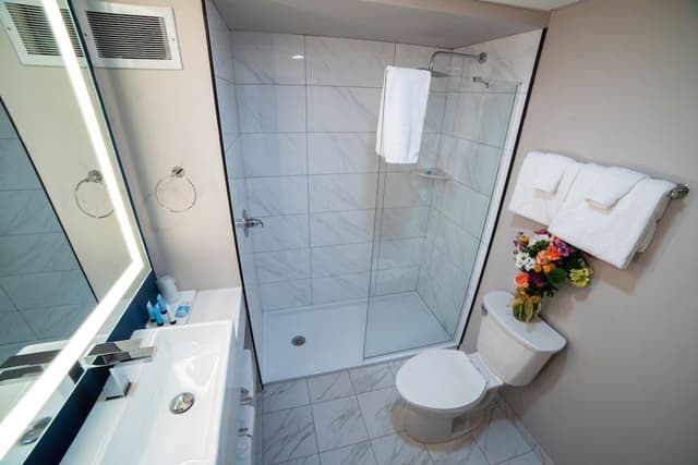 Deluxe Room, 2 Queen Beds, Mountain View