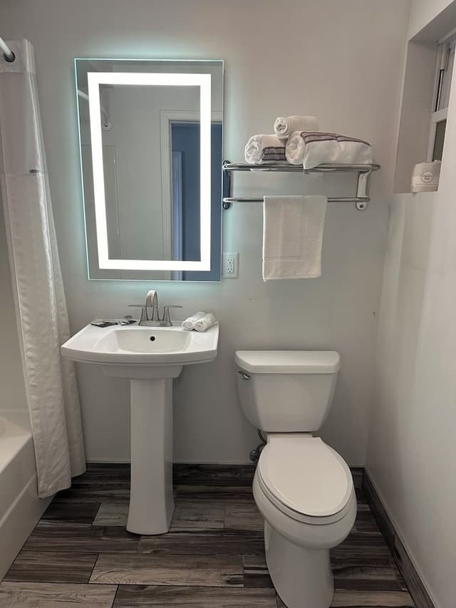Deluxe Room, 2 Queen Beds, Non Smoking