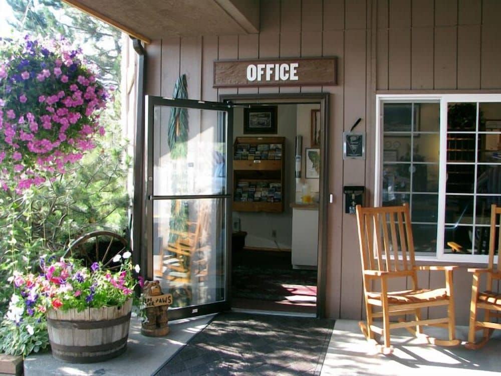 CHALET MOTEL WHITEFISH CHALET MOTEL WHITEFISH