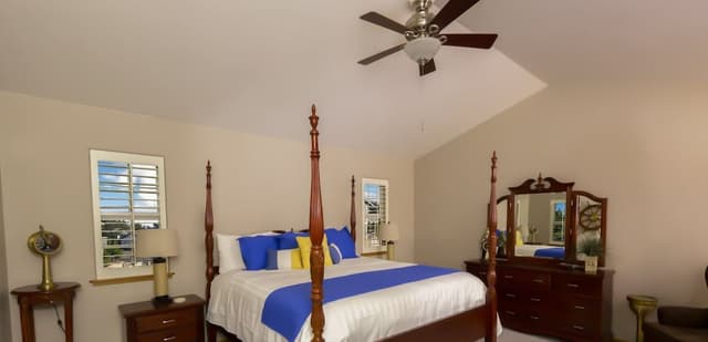 Condo, 3 Bedrooms
