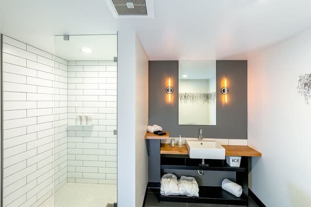 Deluxe Room, 1 King Bed (Grand Avenue King)