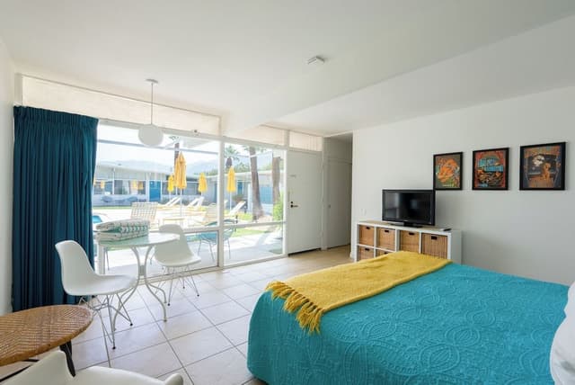 Studio, 1 King Bed