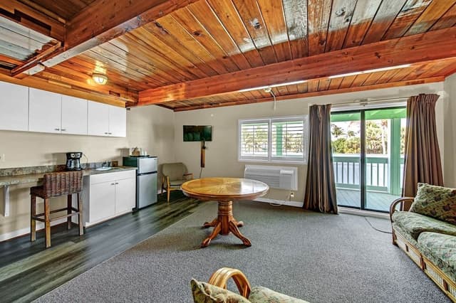 Family Single Room
