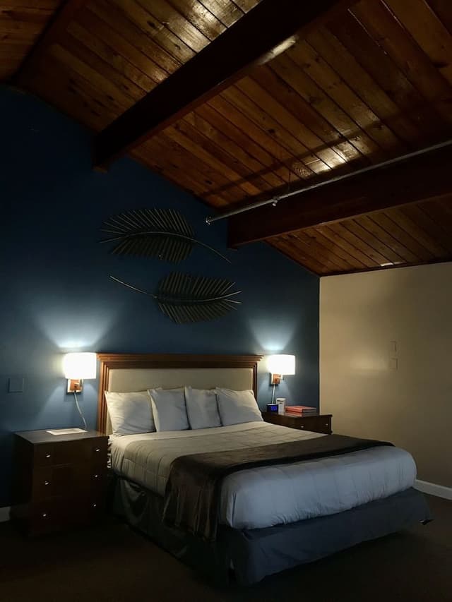Honeymoon Single Room