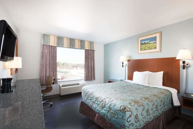 Room, 1 Queen Bed, Accessible