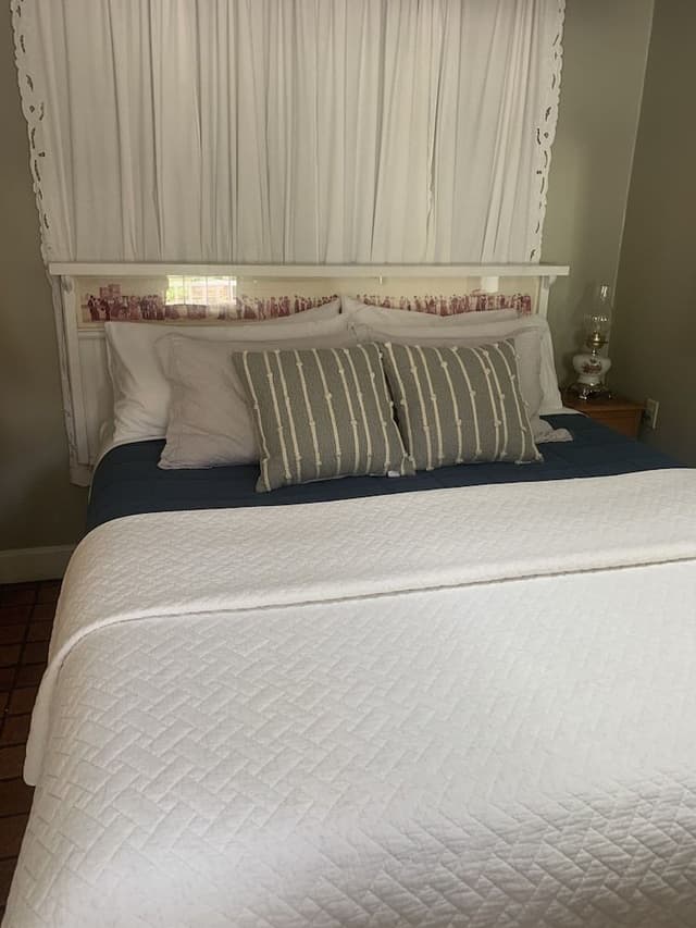 The Cottage (Pet friendly)