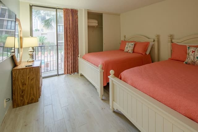 Exclusive Condo, 3 Bedrooms, Balcony, Beach View (#8)