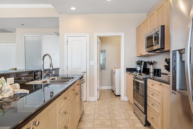 Condo, Multiple Beds (La Playa 202)