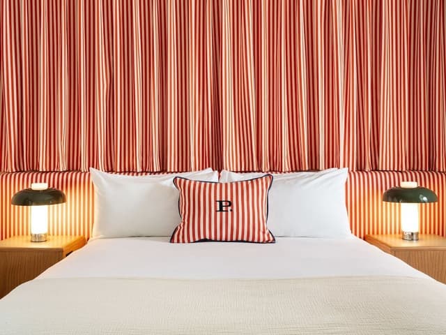 Deluxe Room, 1 King Bed, Terrace