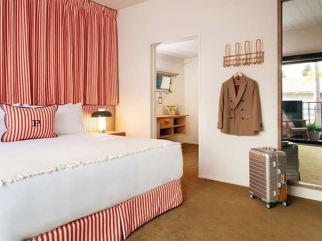 Deluxe Room, 1 King Bed, Terrace