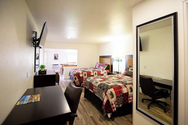 Studio Suite, 2 Queen Beds, Kitchen, River View