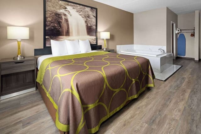 Deluxe Studio Suite, 1 King Bed, Non Smoking, Hot Tub