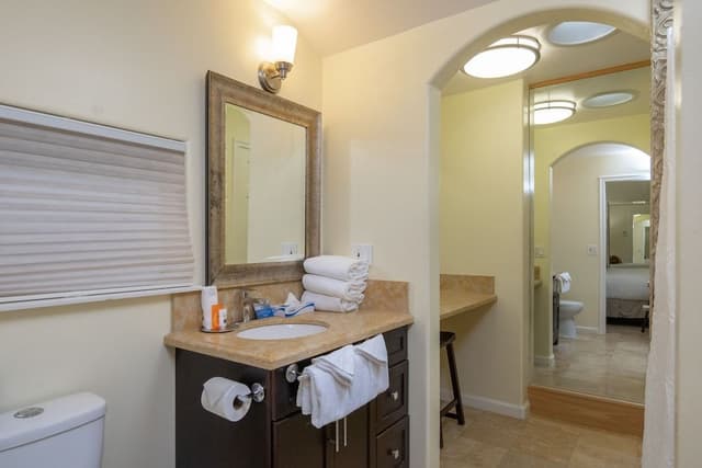 King Suite with Full Kitchen