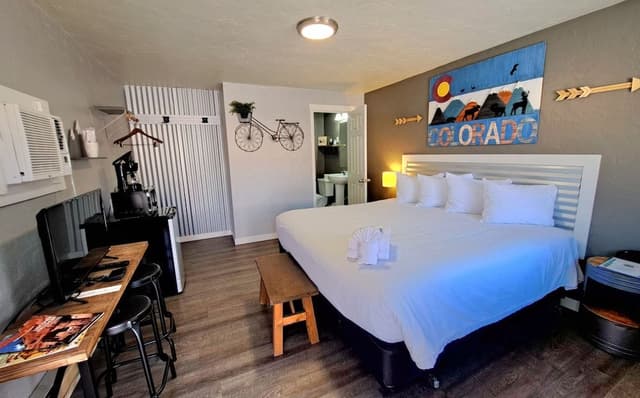 Signature Room, 1 King Bed