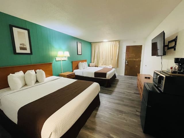 Standard Double Room, 2 Double Beds Non-smoking