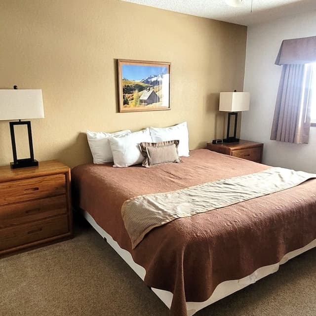 2 Bedroom / 2 Bathroom Condominium
