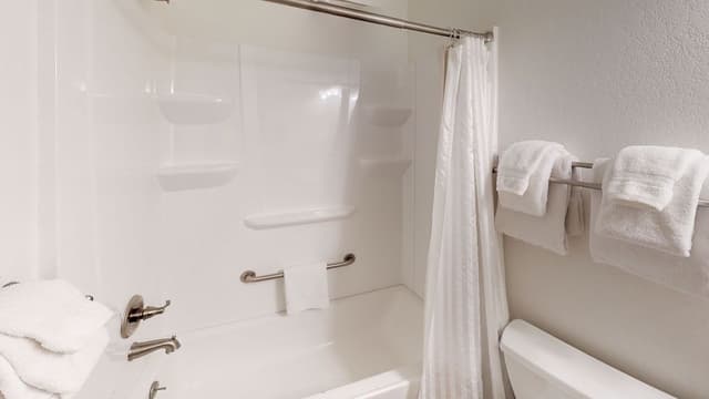 2 Bedroom / 2 Bathroom Condominium