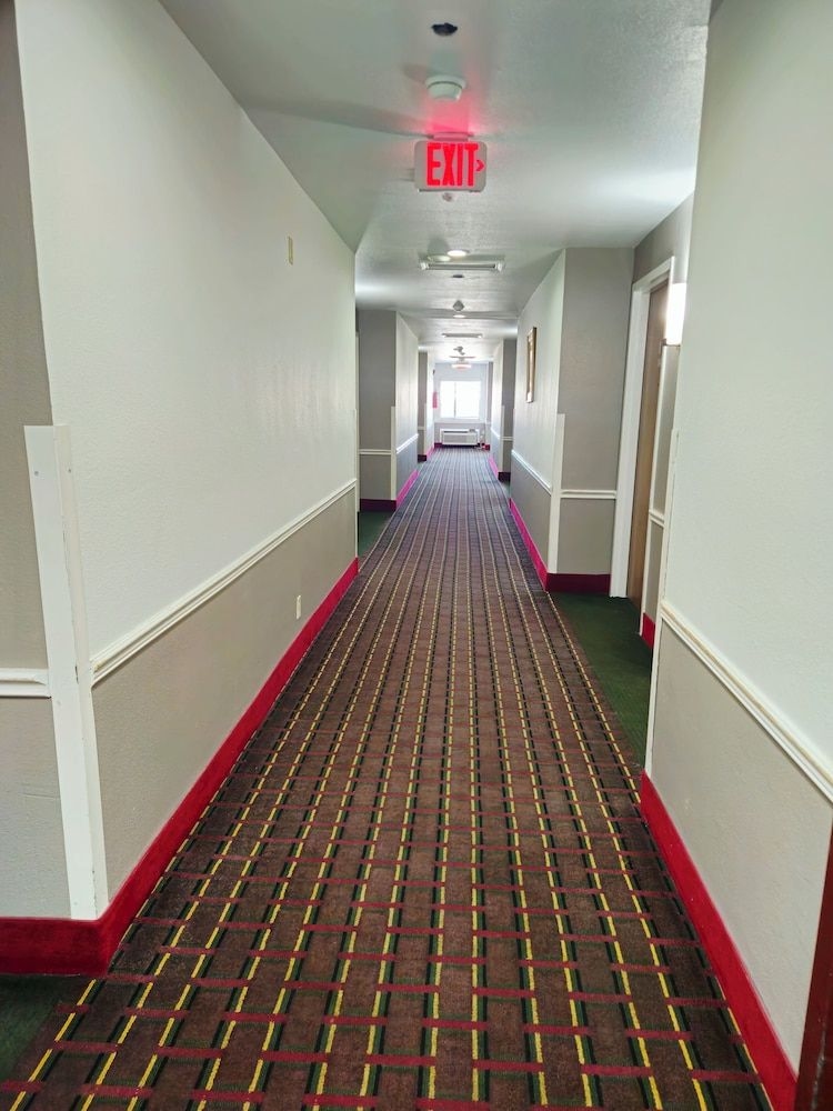 Guest House Inn & Extended Stay3