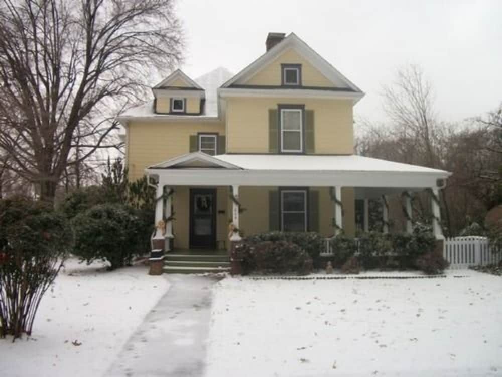 The Dailey Renewal Retreat Bed & Breakfast1