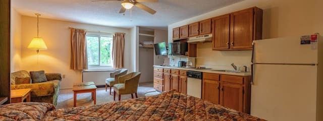 One Queen Room