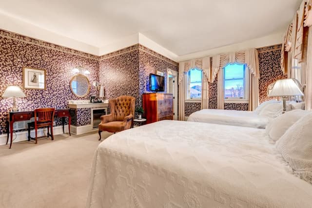 Signature Room, 2 Queen Beds