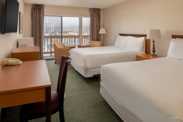 Dog-friendly Two Queen with Marina View and Balcony