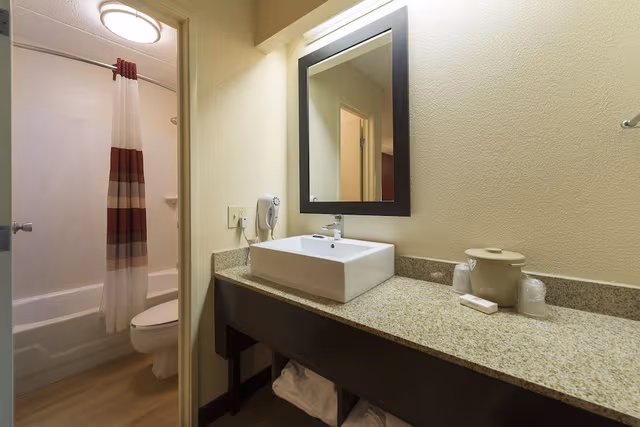 Superior Room, 1 King Bed (Smoke Free)