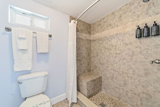 Standard Studio, Jetted Tub, Harbor View