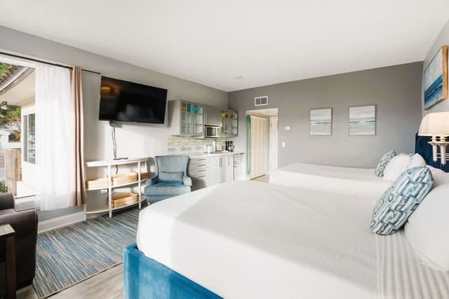 Superior Studio Suite, Balcony, Harbor View