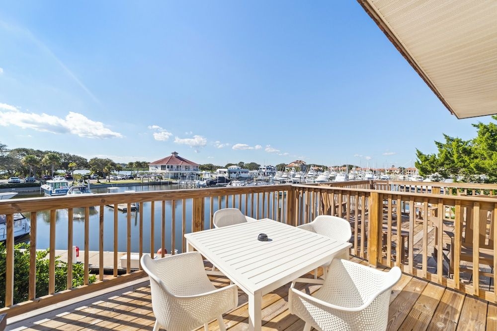 The Inn at Camachee Harbor0