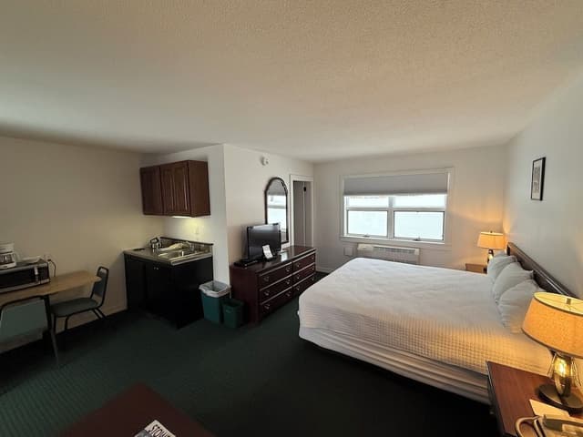 Superior Room, 1 King Bed, Fireplace