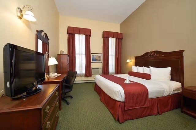 Standard Room, 1 King Bed, Accessible, Bathtub