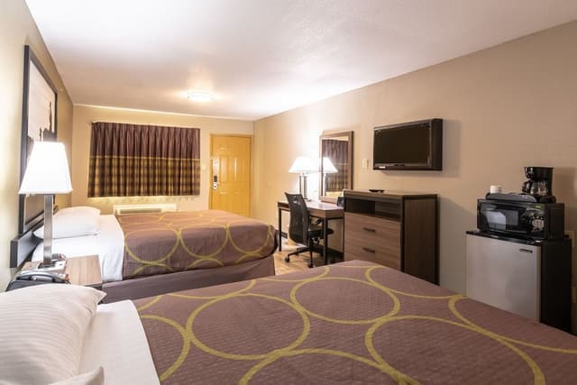 Room, 2 Queen Beds, Accessible, Smoking (Mobility,Tub w/Grab Bars)